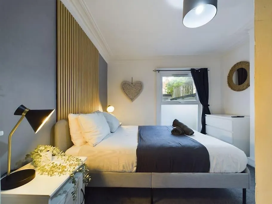 Apartment Stylish Maisonette With Hot Tub Brighton
